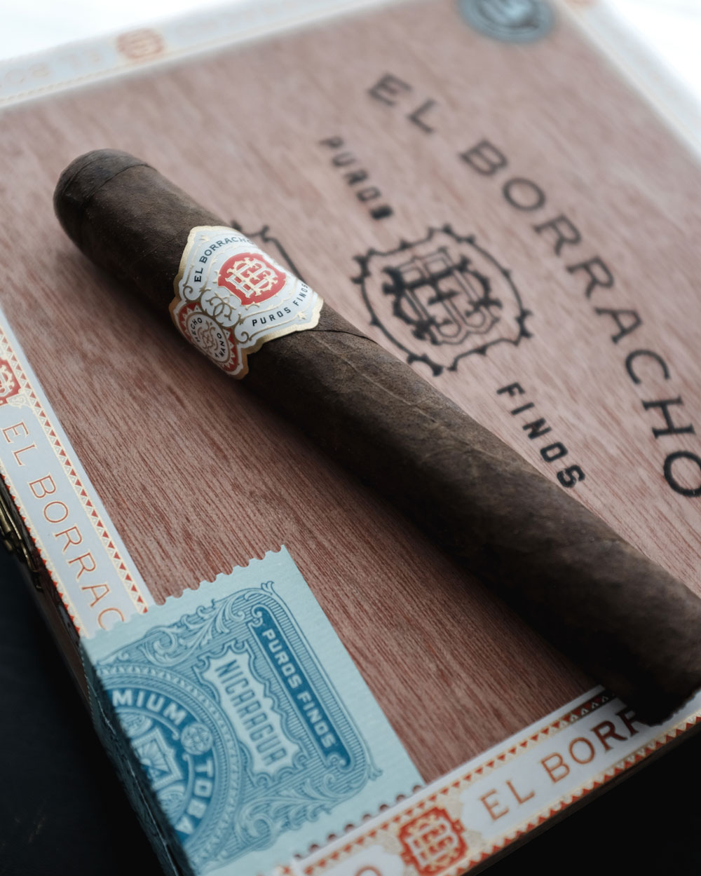 El Borracho, Cigar & Box